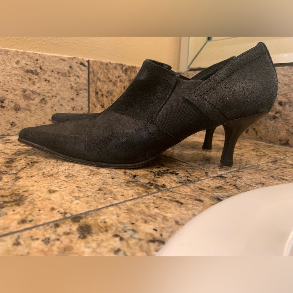AUTHENTIC DONALD J. PLINER LUANNA BLACK DISTRESS LEATHER SUEDE ANKLE BOOTIES 8.5